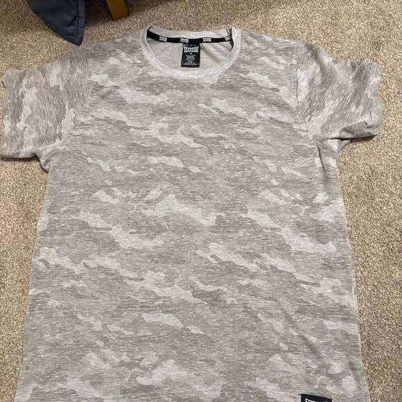 Tapout Men's Gray Camouflage Short Sleeve T-Shirt - Picture 1 of 4